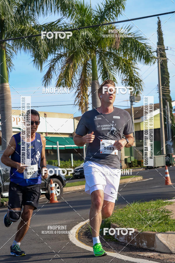 Buy your photos of the event11� Corrida Dahma on Fotop