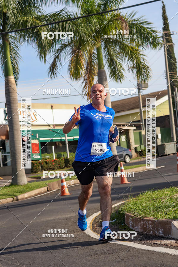 Buy your photos of the event11� Corrida Dahma on Fotop