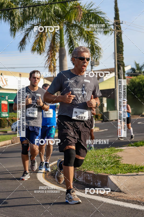 Buy your photos of the event11� Corrida Dahma on Fotop