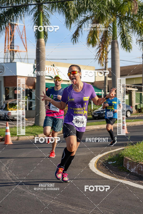 Buy your photos of the event11� Corrida Dahma on Fotop