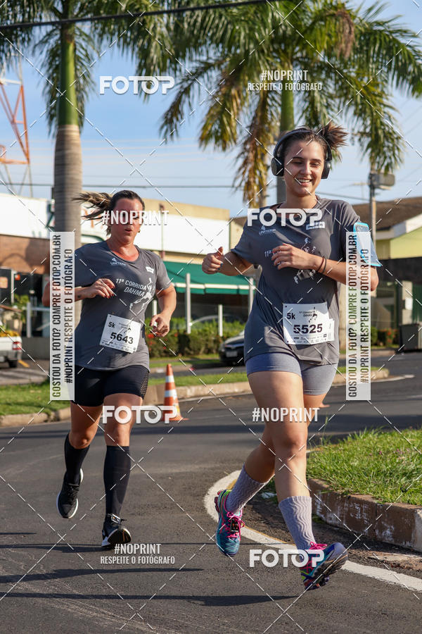 Buy your photos of the event11� Corrida Dahma on Fotop