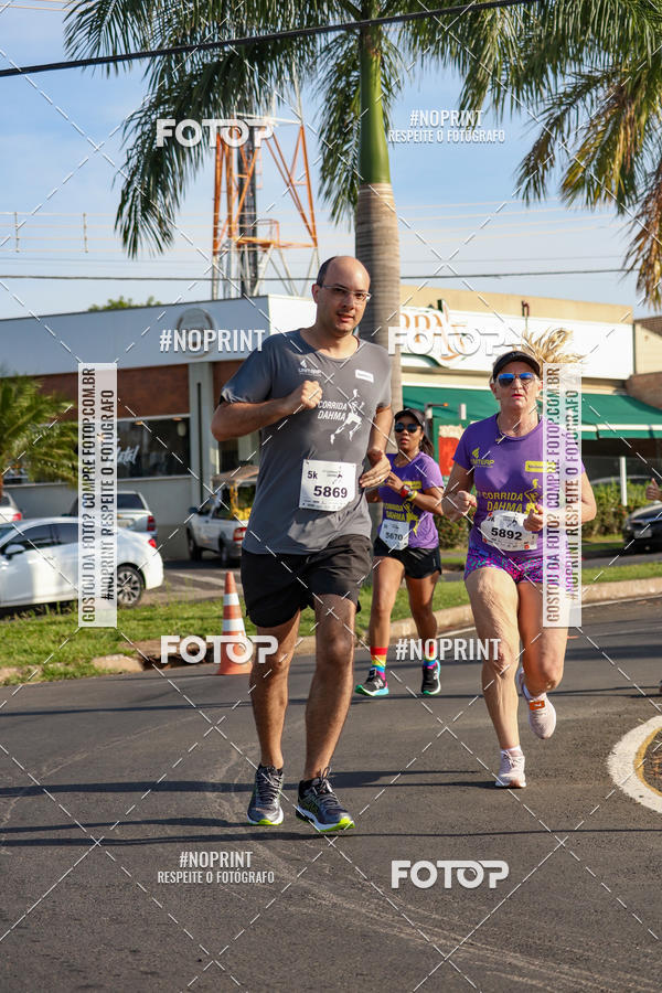 Buy your photos of the event11� Corrida Dahma on Fotop