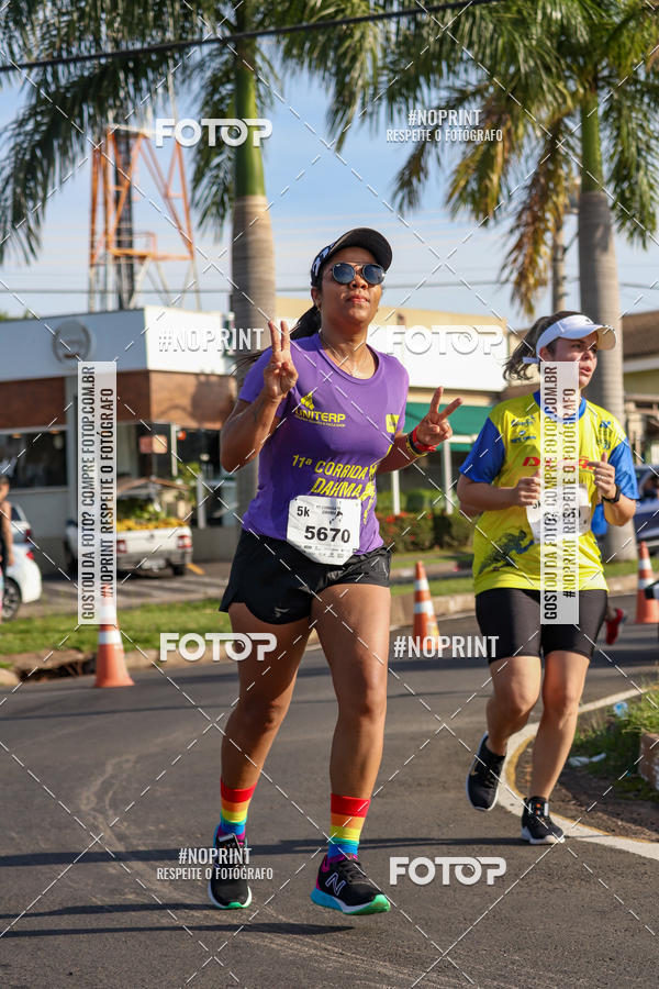 Buy your photos of the event11� Corrida Dahma on Fotop