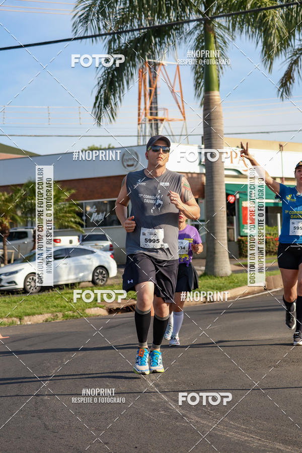 Buy your photos of the event11� Corrida Dahma on Fotop