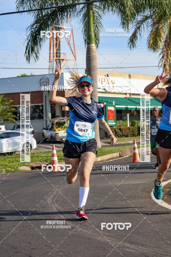 Buy your photos of the event11� Corrida Dahma on Fotop