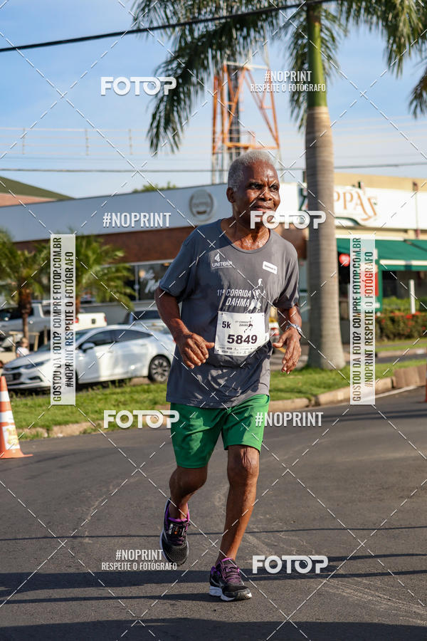 Buy your photos of the event11� Corrida Dahma on Fotop