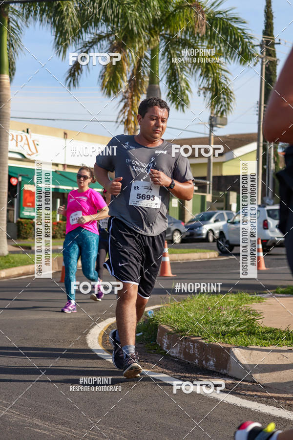 Buy your photos of the event11� Corrida Dahma on Fotop