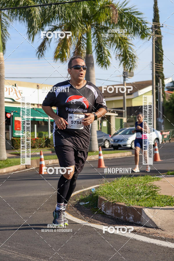 Buy your photos of the event11� Corrida Dahma on Fotop