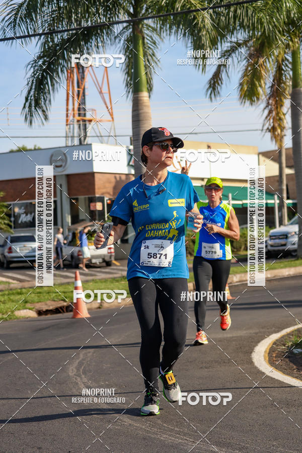 Buy your photos of the event11� Corrida Dahma on Fotop