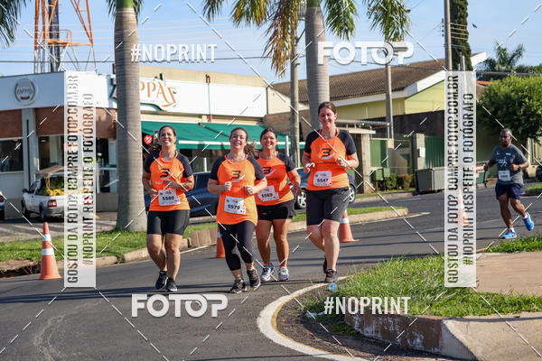 Buy your photos of the event11� Corrida Dahma on Fotop