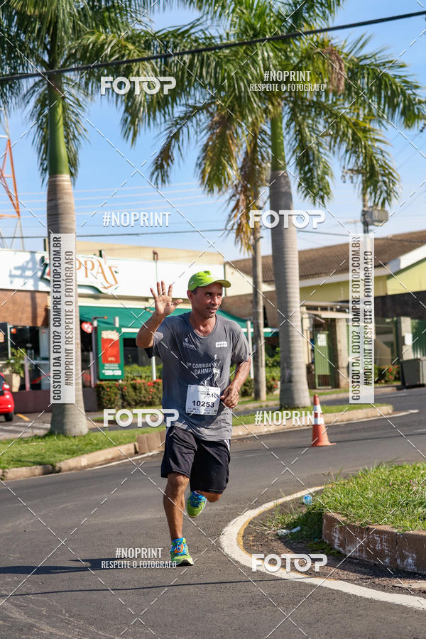 Buy your photos of the event11� Corrida Dahma on Fotop