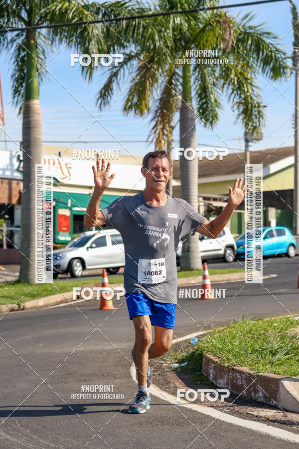 Buy your photos of the event11� Corrida Dahma on Fotop