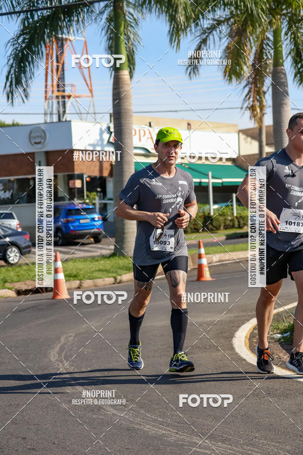 Buy your photos of the event11� Corrida Dahma on Fotop