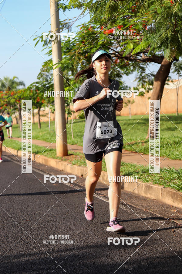 Buy your photos of the event11� Corrida Dahma on Fotop