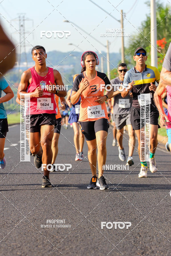 Buy your photos of the event11� Corrida Dahma on Fotop