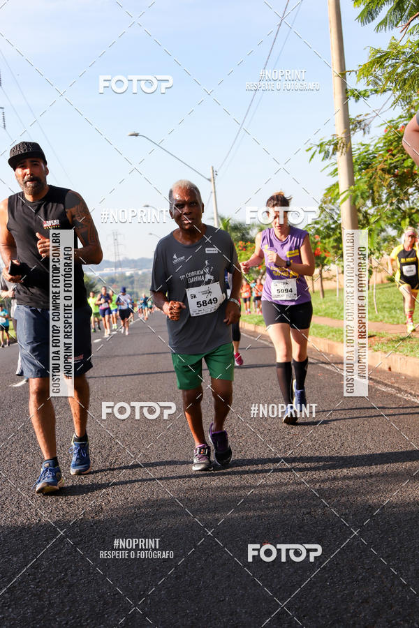 Buy your photos of the event11� Corrida Dahma on Fotop