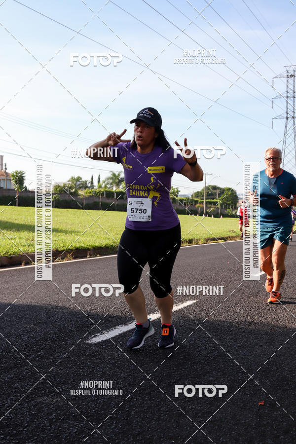 Buy your photos of the event11� Corrida Dahma on Fotop