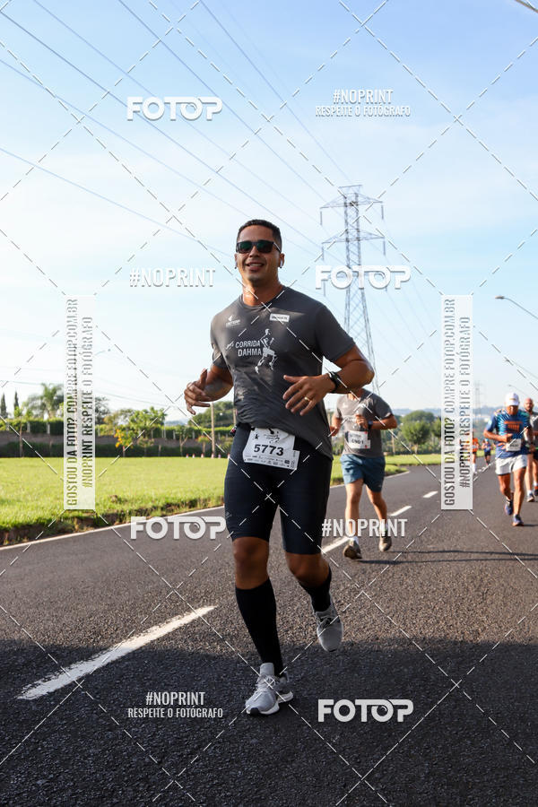 Buy your photos of the event11 Corrida Dahma on Fotop