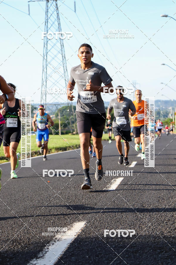 Buy your photos of the event11� Corrida Dahma on Fotop