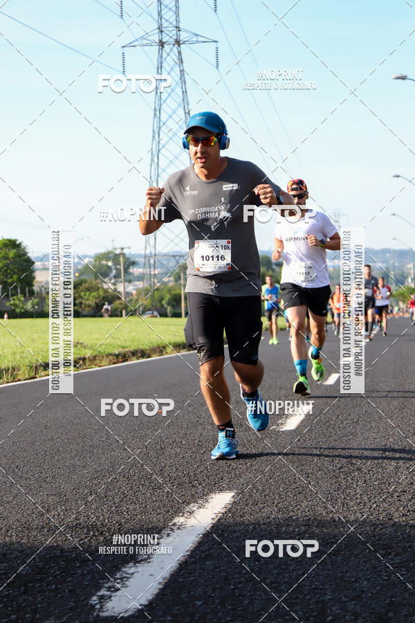 Buy your photos of the event11� Corrida Dahma on Fotop