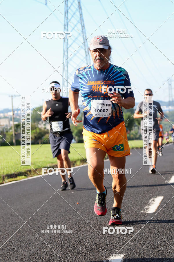 Buy your photos of the event11� Corrida Dahma on Fotop