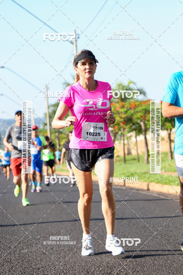 Buy your photos of the event11� Corrida Dahma on Fotop