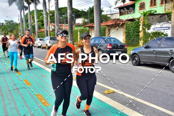 Compre suas fotos do eventoCorre quem quer, caminha quem quiser - Treino Harley Runners no Fotop