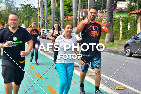 Compre suas fotos do eventoCorre quem quer, caminha quem quiser - Treino Harley Runners no Fotop