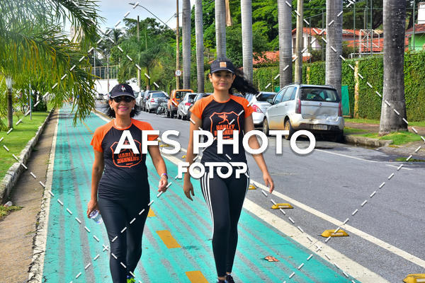 Compre suas fotos do eventoCorre quem quer, caminha quem quiser - Treino Harley Runners no Fotop