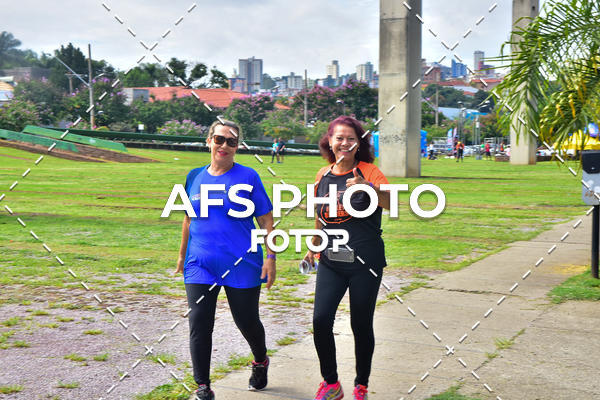 Compre suas fotos do eventoCorre quem quer, caminha quem quiser - Treino Harley Runners no Fotop