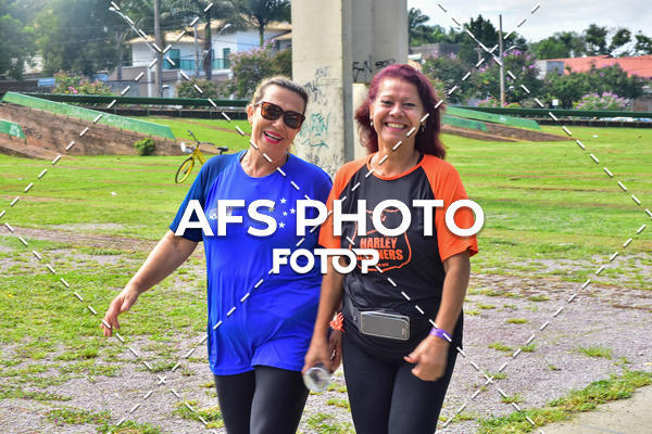 Compre suas fotos do eventoCorre quem quer, caminha quem quiser - Treino Harley Runners no Fotop