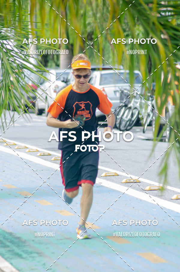 Compre suas fotos do eventoCorre quem quer, caminha quem quiser - Treino Harley Runners no Fotop