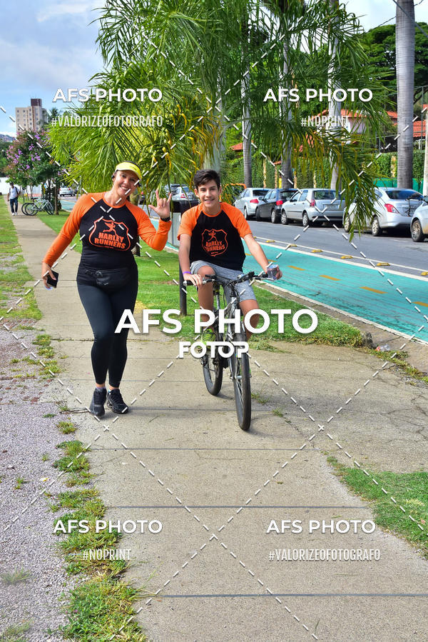 Compre suas fotos do eventoCorre quem quer, caminha quem quiser - Treino Harley Runners no Fotop