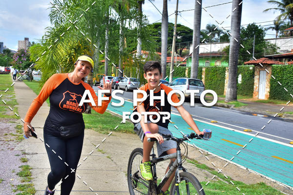 Compre suas fotos do eventoCorre quem quer, caminha quem quiser - Treino Harley Runners no Fotop