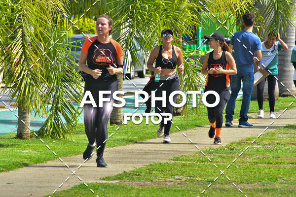 Compre suas fotos do eventoCorre quem quer, caminha quem quiser - Treino Harley Runners no Fotop