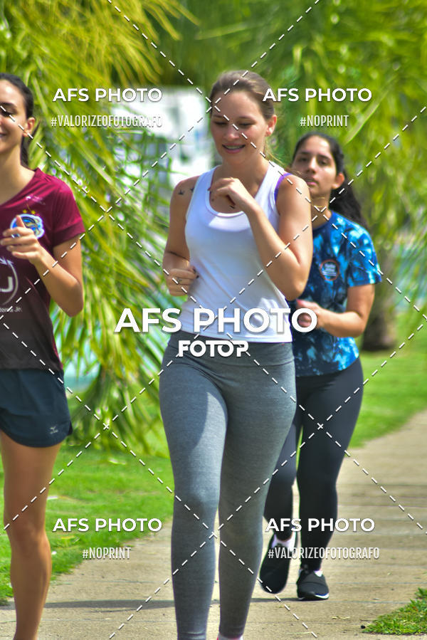 Achetez vos photos de l'vnementCorre quem quer, caminha quem quiser - Treino Harley Runners sur Fotop