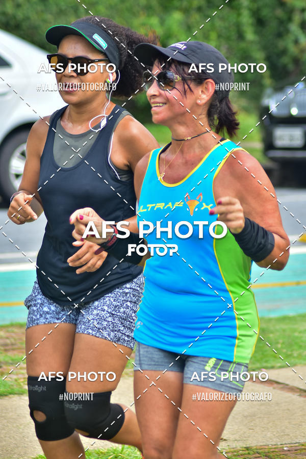 Achetez vos photos de l'vnementCorre quem quer, caminha quem quiser - Treino Harley Runners sur Fotop