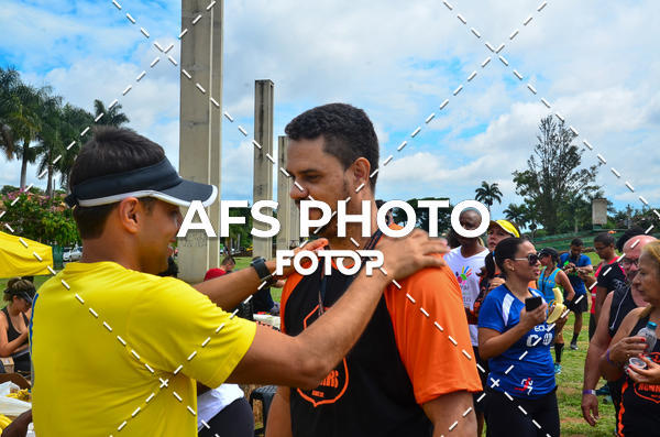 Compre as suas fotos do eventoCorre quem quer, caminha quem quiser - Treino Harley Runners no Fotop
