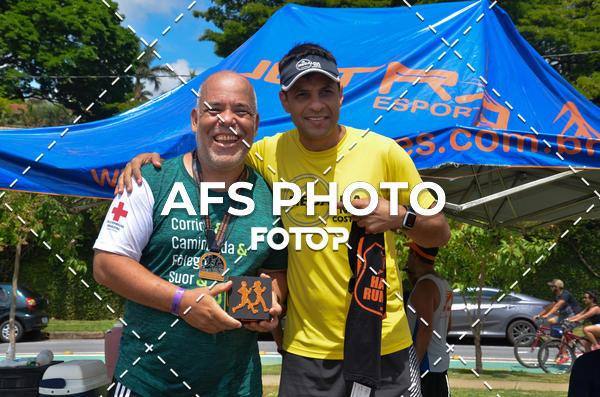 Compre as suas fotos do eventoCorre quem quer, caminha quem quiser - Treino Harley Runners no Fotop