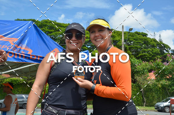 Compre as suas fotos do eventoCorre quem quer, caminha quem quiser - Treino Harley Runners no Fotop