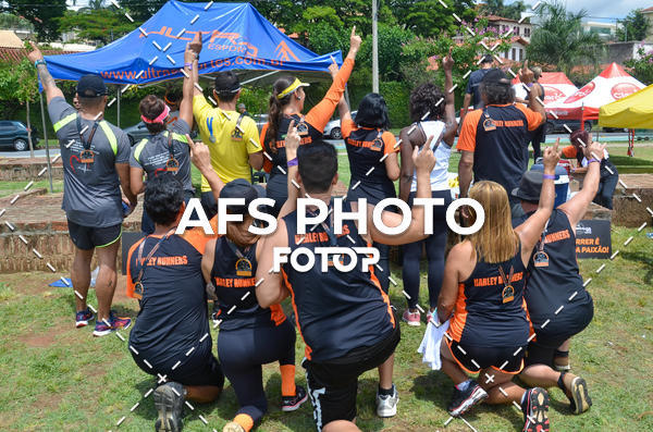Compre as suas fotos do eventoCorre quem quer, caminha quem quiser - Treino Harley Runners no Fotop
