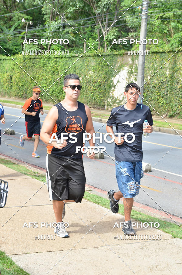 Achetez vos photos de l'vnementCorre quem quer, caminha quem quiser - Treino Harley Runners sur Fotop