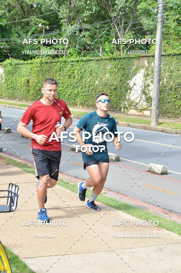 Achetez vos photos de l'vnementCorre quem quer, caminha quem quiser - Treino Harley Runners sur Fotop
