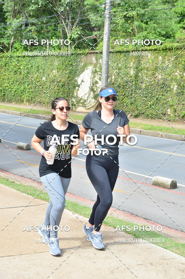 Achetez vos photos de l'vnementCorre quem quer, caminha quem quiser - Treino Harley Runners sur Fotop