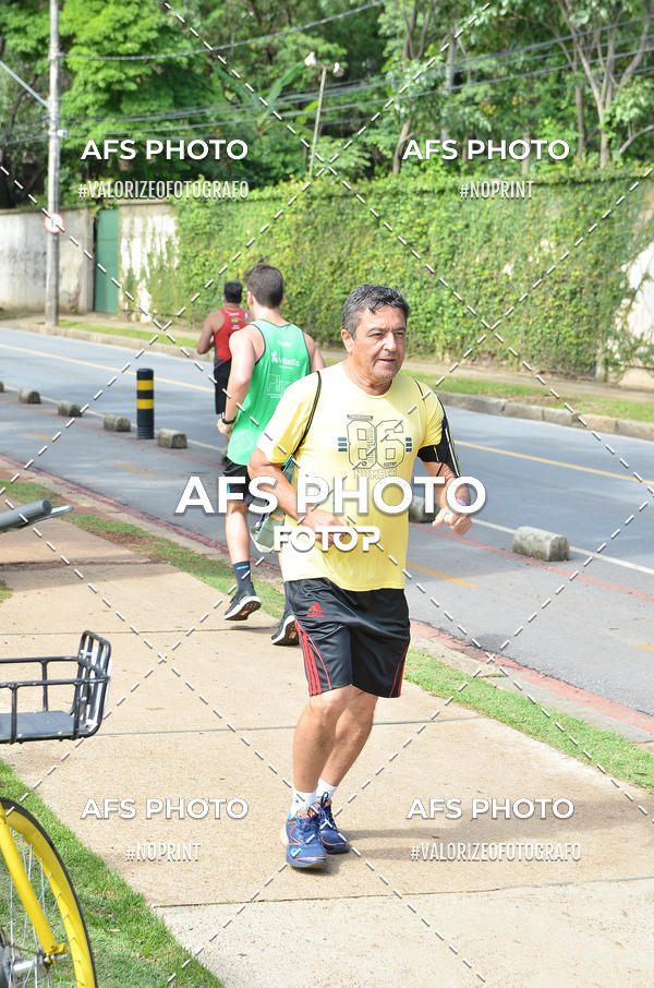 Achetez vos photos de l'vnementCorre quem quer, caminha quem quiser - Treino Harley Runners sur Fotop