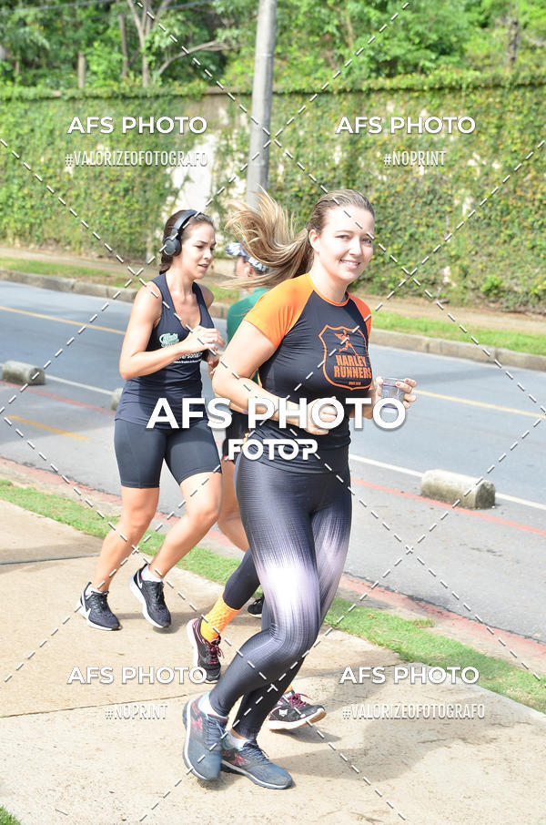 Achetez vos photos de l'vnementCorre quem quer, caminha quem quiser - Treino Harley Runners sur Fotop
