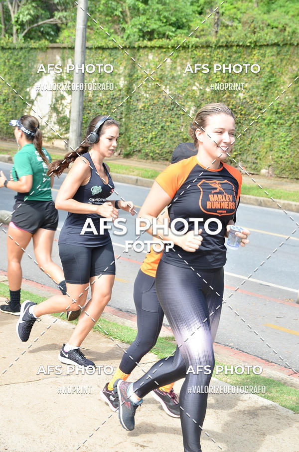 Achetez vos photos de l'vnementCorre quem quer, caminha quem quiser - Treino Harley Runners sur Fotop