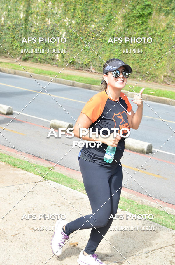 Compre suas fotos do eventoCorre quem quer, caminha quem quiser - Treino Harley Runners no Fotop