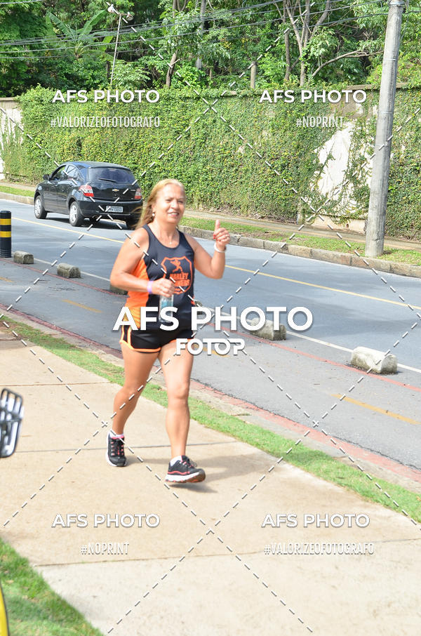 Compre suas fotos do eventoCorre quem quer, caminha quem quiser - Treino Harley Runners no Fotop