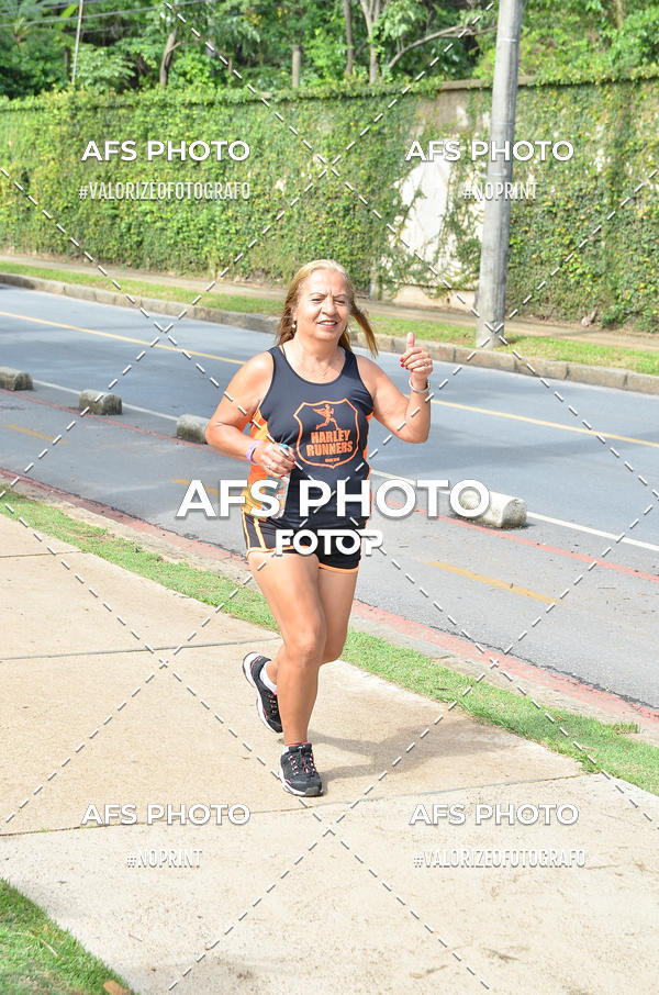 Compre suas fotos do eventoCorre quem quer, caminha quem quiser - Treino Harley Runners no Fotop